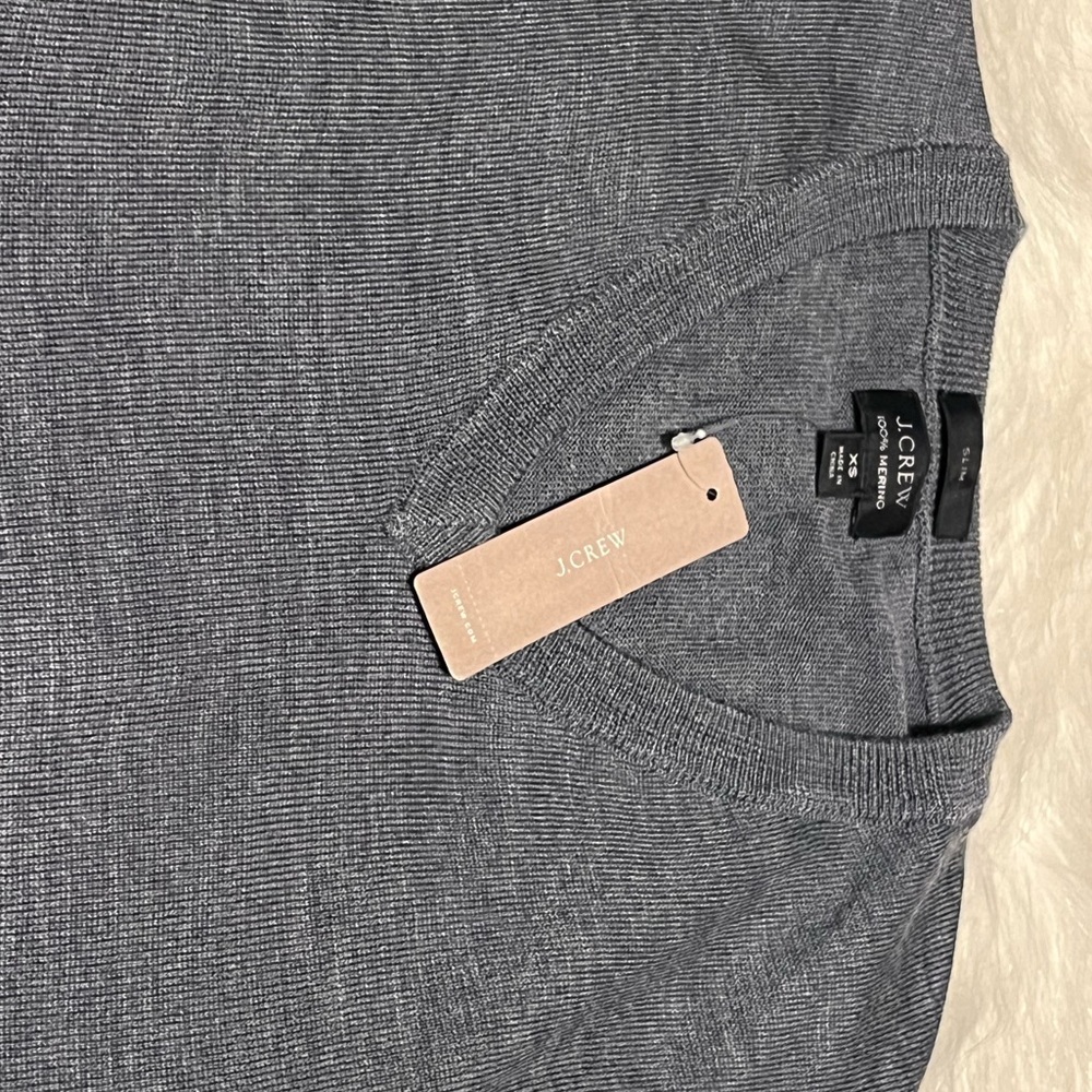 Brand new men’s v neck merino sweater